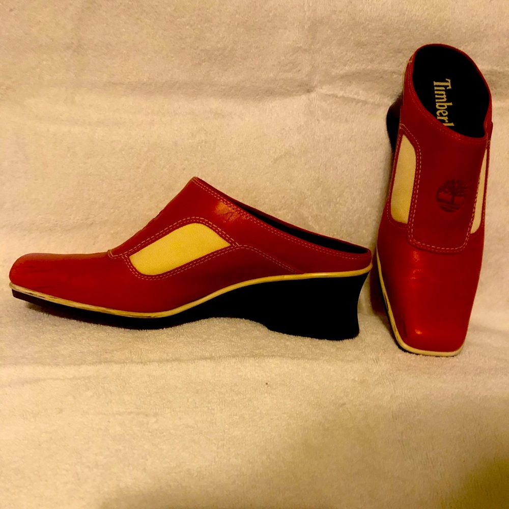 Size 9 red timberland slide on soft leather and very comfortable new